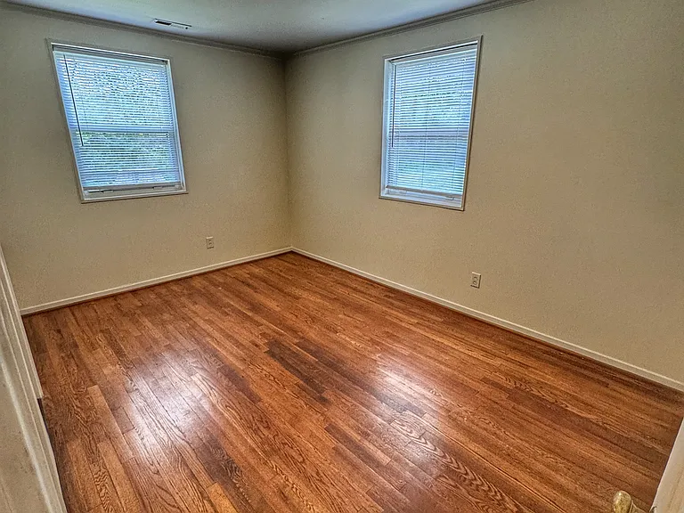 551 Overlook St — Photo 8