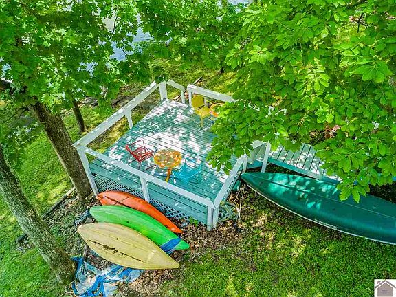 4th image of 85 Spring Hill Dr
