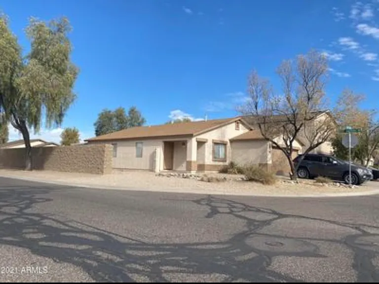 1702 E Desert Moon Trl — Photo 4