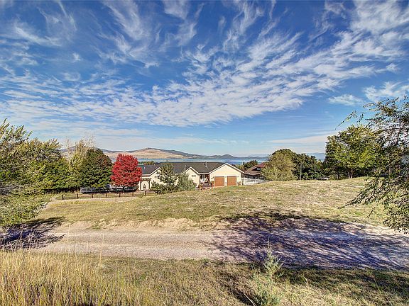 3rd image of 1002 Hillside Ct