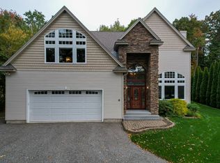 12 Rae Brook Rd, Hooksett, NH 03106