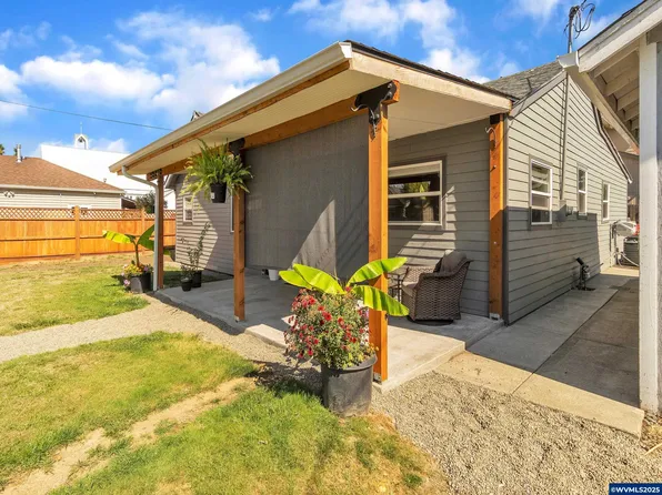 4201 Wadsworth Ln SE, Salem, OR 97317