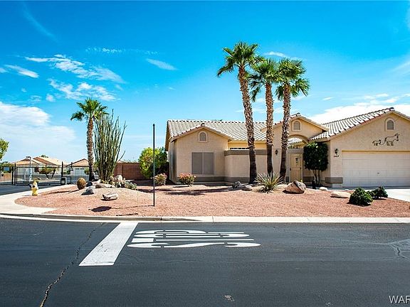 4th image of 2407 Bluebird Ln