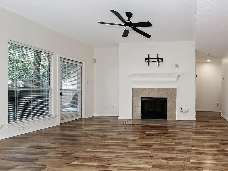 35 S Avonlea Cir — Photo 6