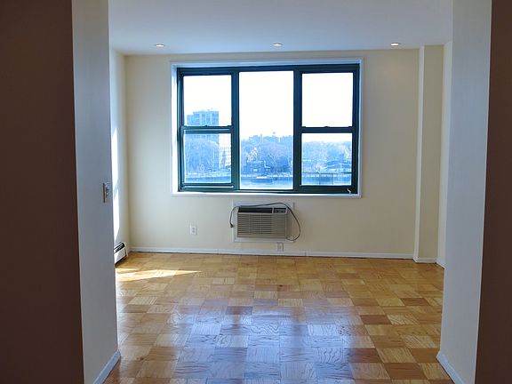 2nd image of 555 E 78th St APT 6I