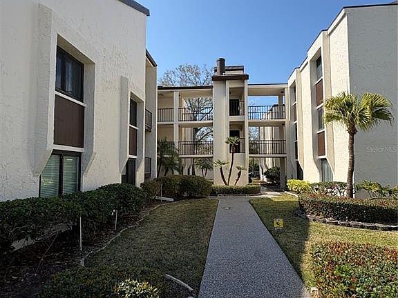 2nd image of 2207 Belleair Rd #30B