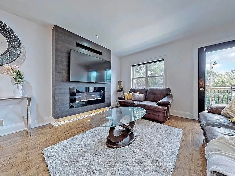 4 Belle Ayre Blvd #UPPER — Photo 4