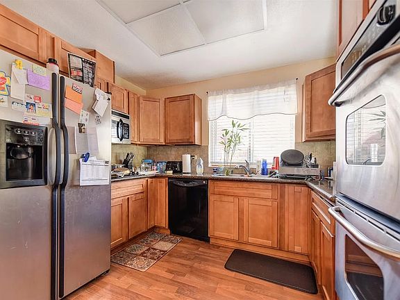 3rd image of 1701 Armington Ave