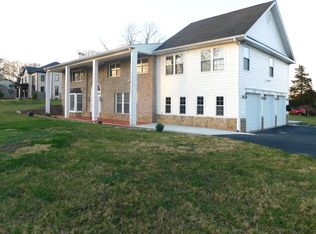10828 Miller Rd, Oakton, VA 22124