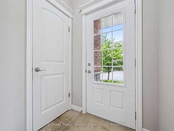 4th image of 146 Downey Rd #28