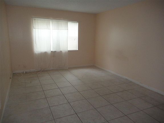4th image of 6301 N Falls Circle Drive #106