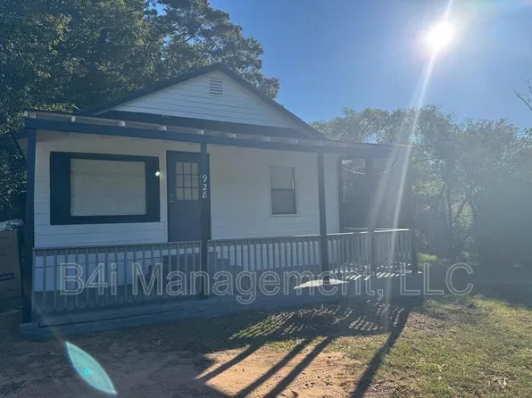928 Greer Rd, Griffin, GA 30223