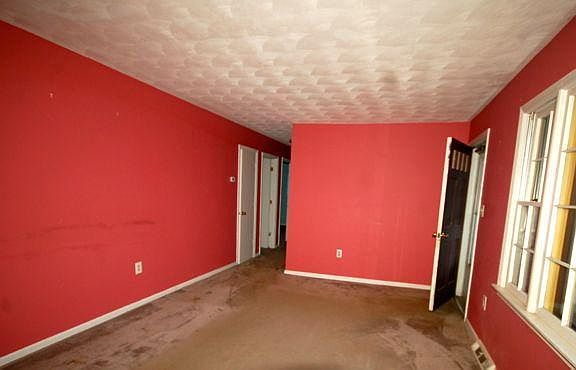 4th image of 512 Stacie Dr