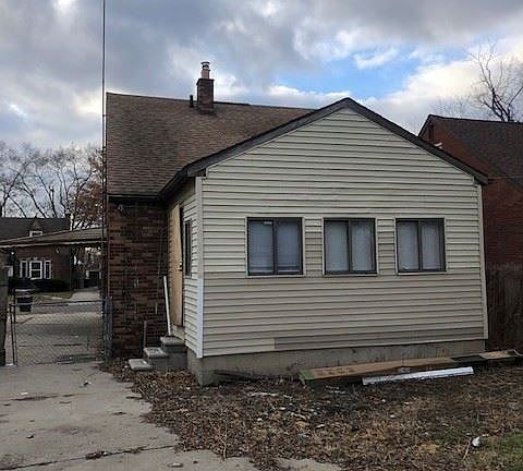 4th image of 15734 Lauder St