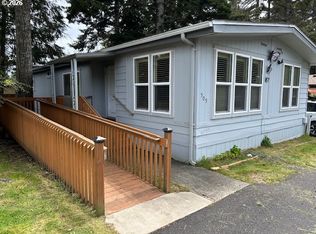 505 Shorepines Pl, Coos Bay, OR 97420