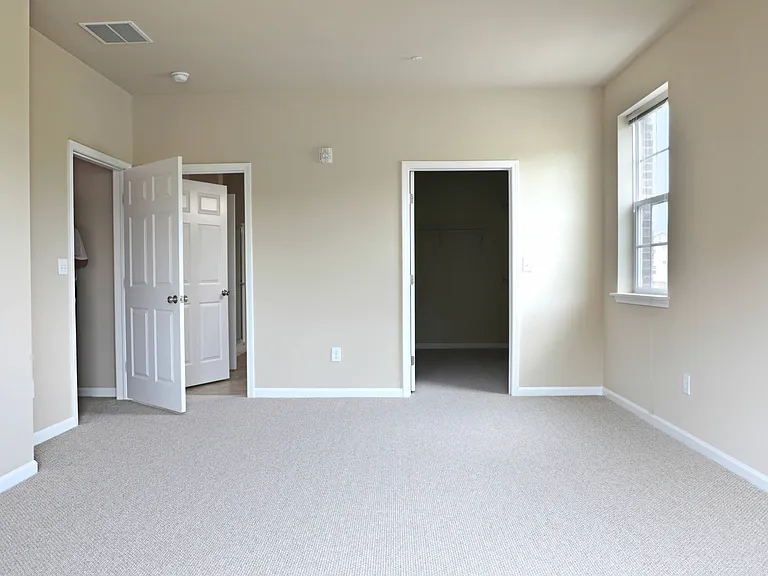 Stonegate Apartments — Photo 15