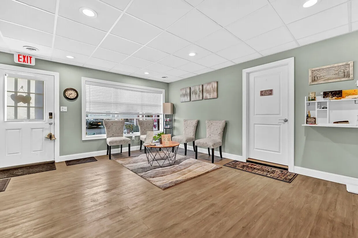 3 bed, 1700 sqft, $2,000 — Photo 3