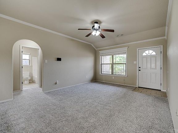5th image of 929 Anemone Dr