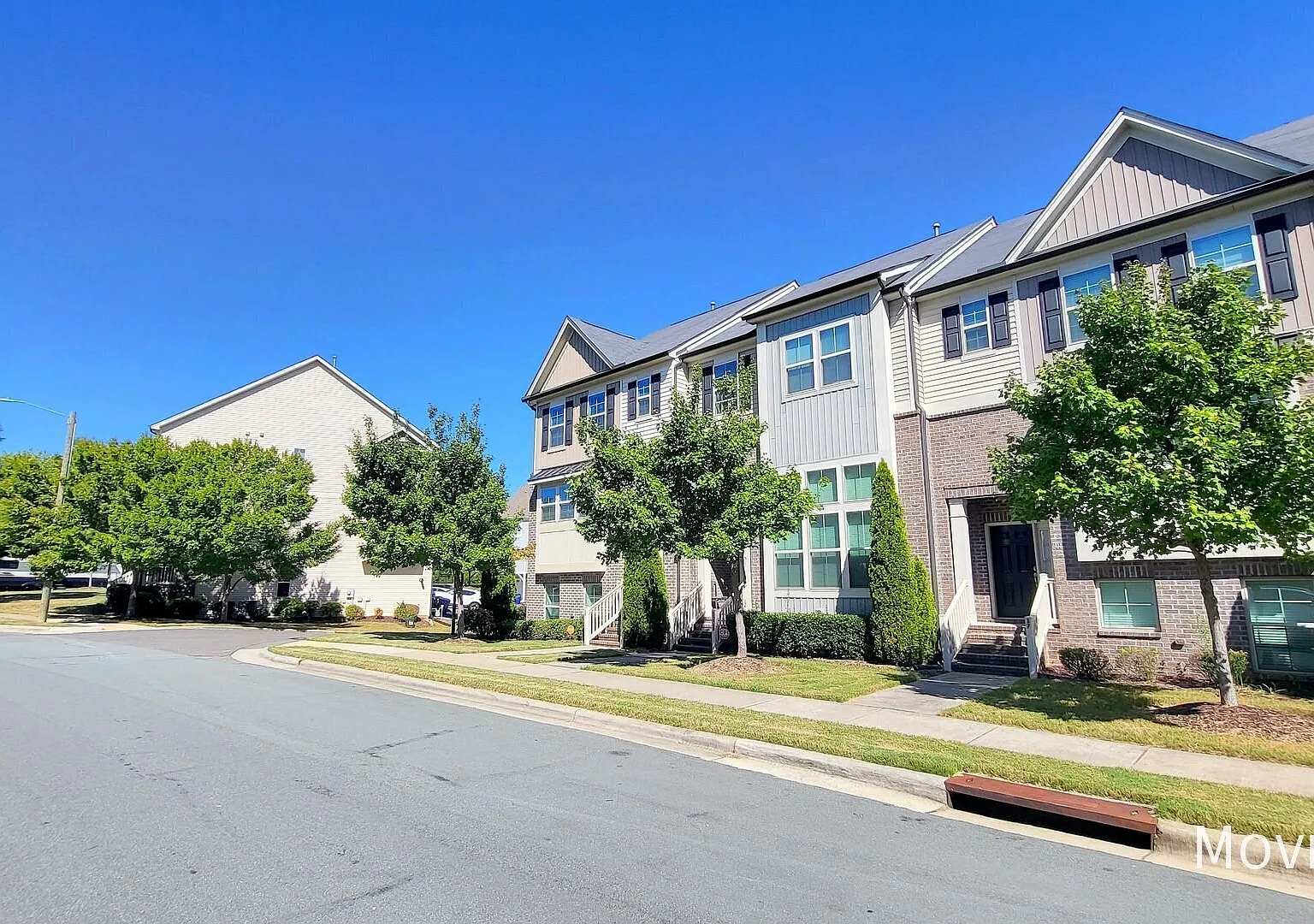 601 Mallory Ln, Durham, NC, 27713 Spacious Updated Durham Townhome in Trendy Location — Photo 4