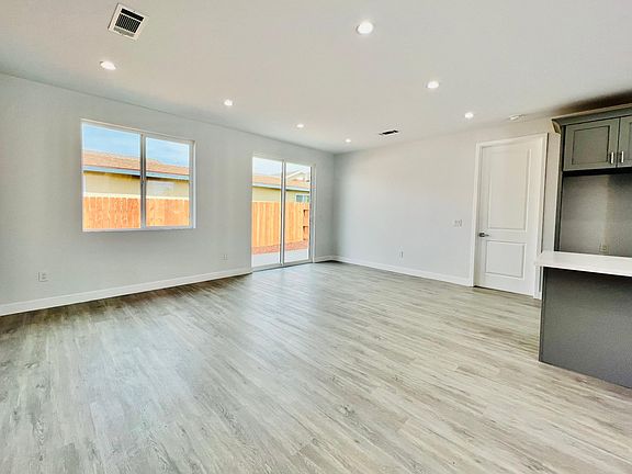 3rd image of 3055 Big Dalton Ave