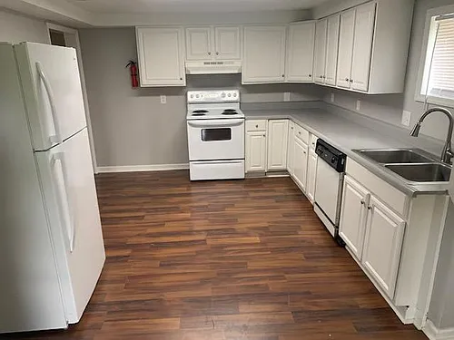 435 Elk St #1 Photo 1