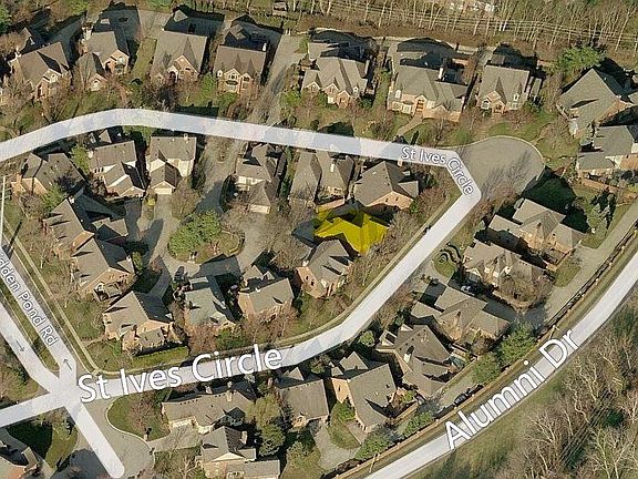2nd image of 1824 Saint Ives Cir