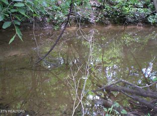 50 E Cove Rd, Monterey, TN 38574