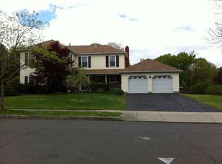 3 Cedar Ct, Princeton Junction, NJ 08550