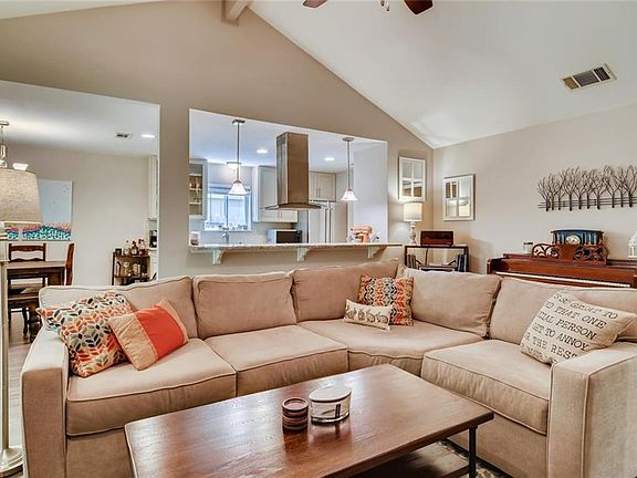 5th image of 1453 S Meadows Dr