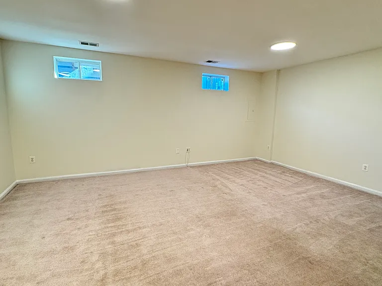 9611 Normanton Way — Photo 28