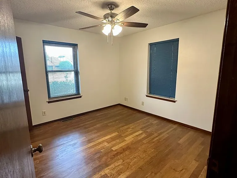 3608 Chatham Ct — Photo 42