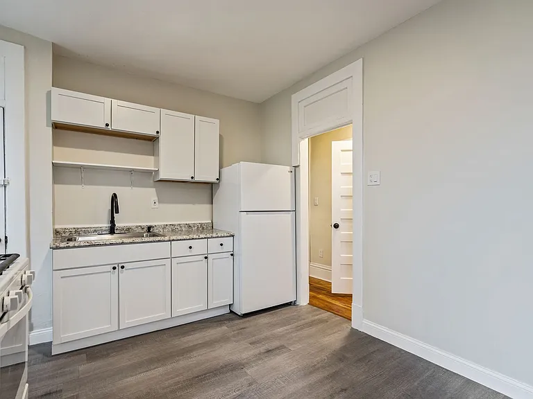 701 Brownsville Rd — Photo 36