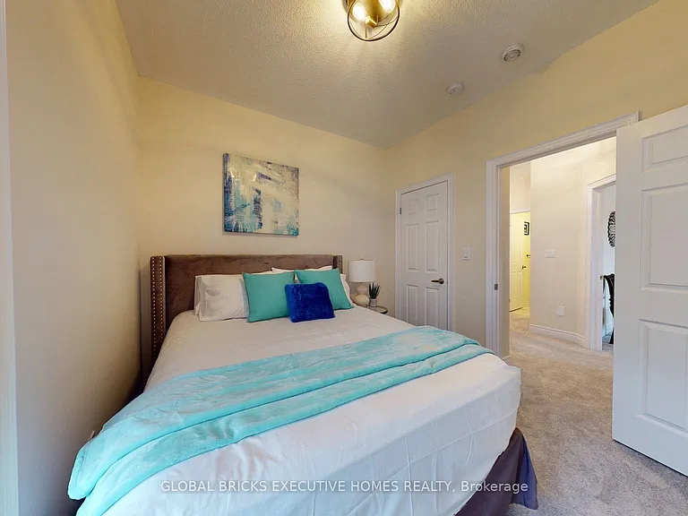 1124 Baltic Ln — Photo 15