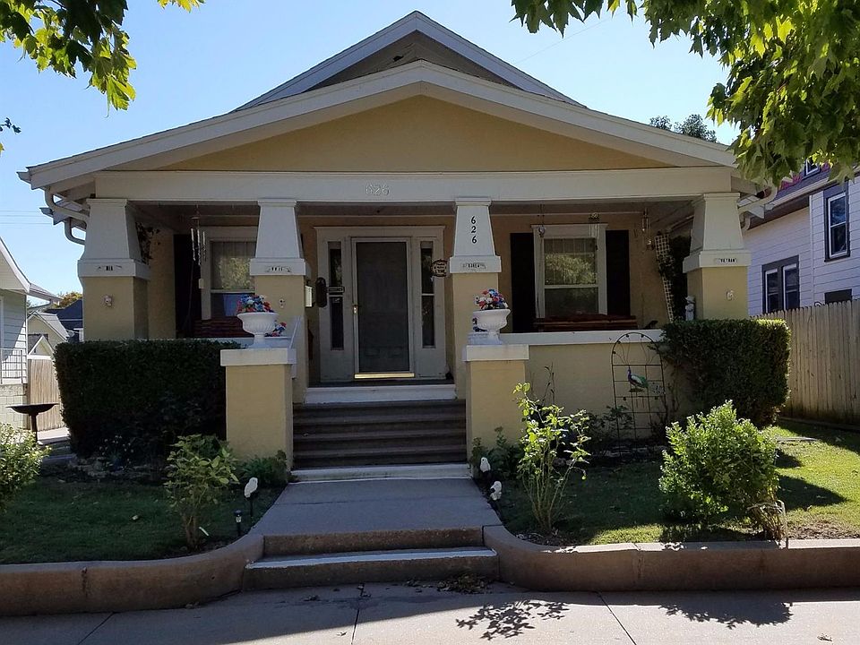 1st image of 626 Clarke St