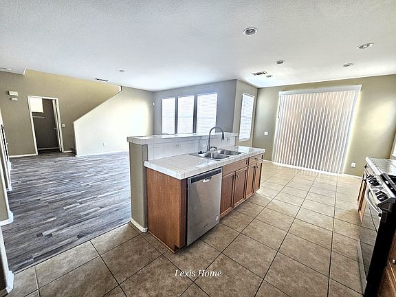 5th image of 13072 Menifee Ct