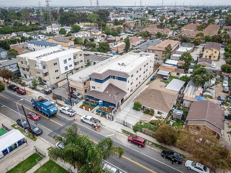 9300 Compton Ave — Photo 10