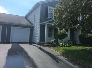157 Fawn Ln, Webster, NY 14580