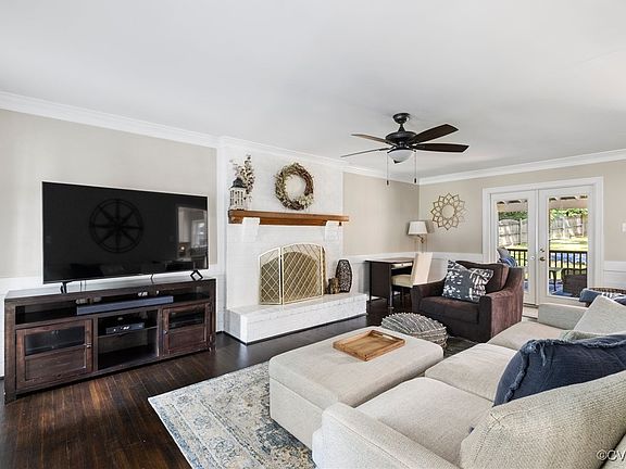 3rd image of 1025 Yucca Ct