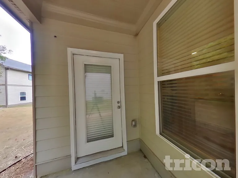 2300 Shady Dr — Photo 15