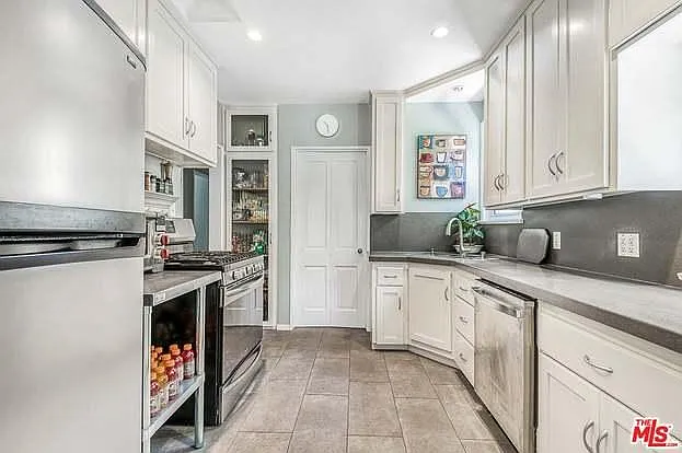 4177 Fair Ave — Photo 15
