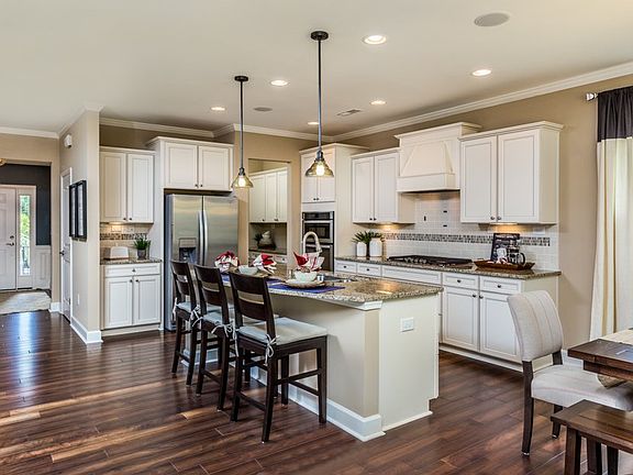 Continental Plenty of storage in a large kitchen