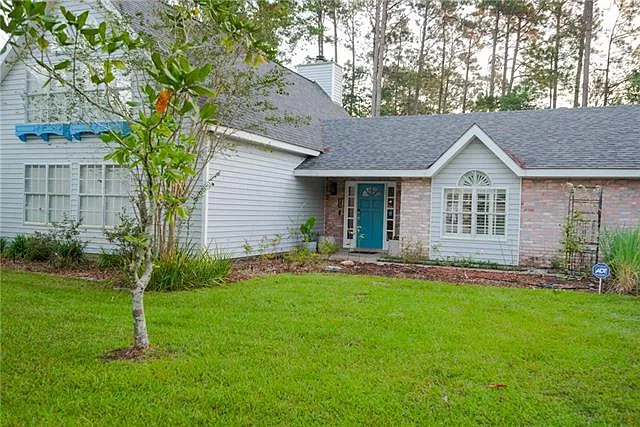 4 bed, 3.5 bath, 2794 sqft, $3,000 — Photo 2
