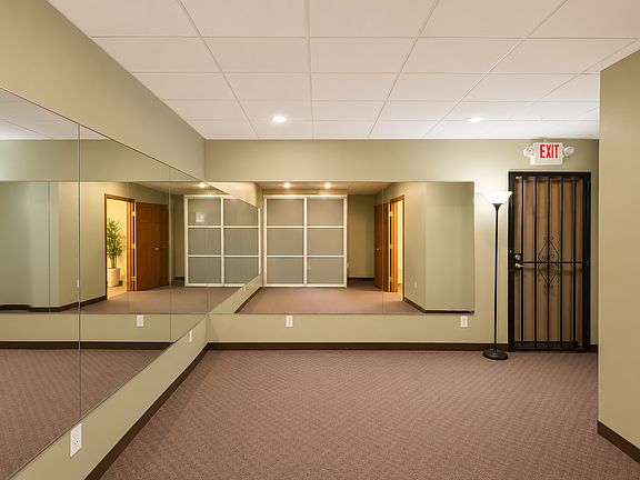 4th image of 35 N Saginaw St #3