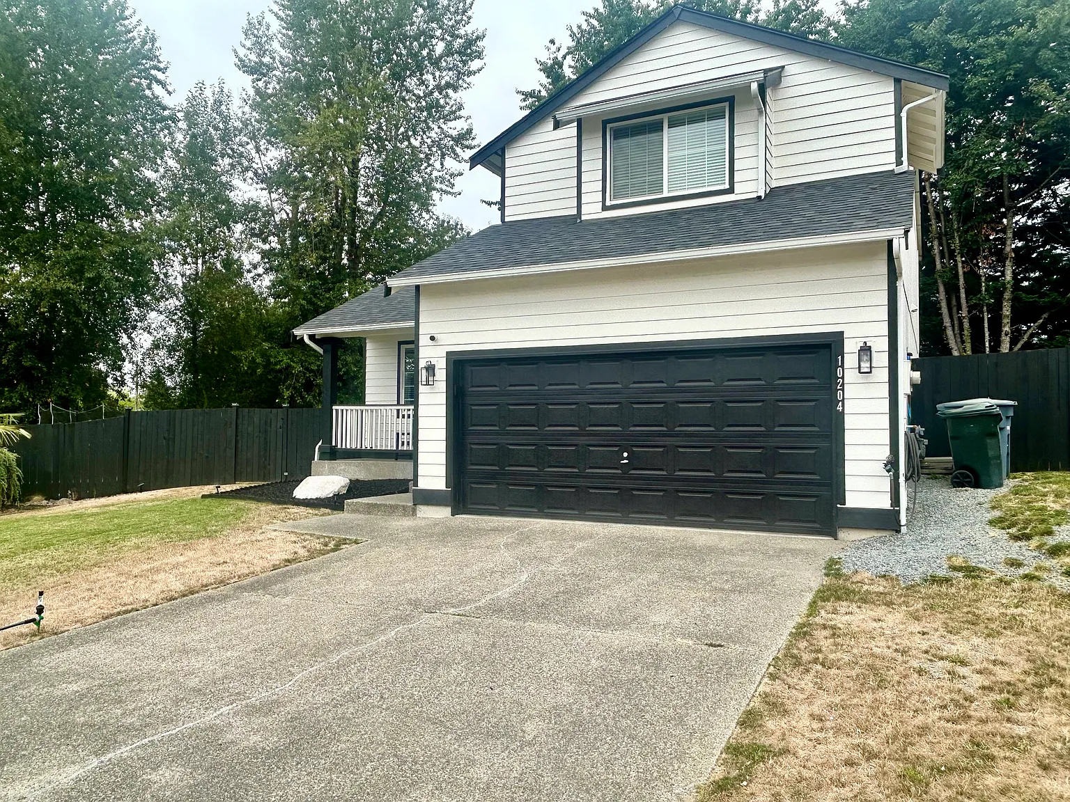 3 bed, 2.5 bath, 1804 sqft, $3,000 — Photo 2