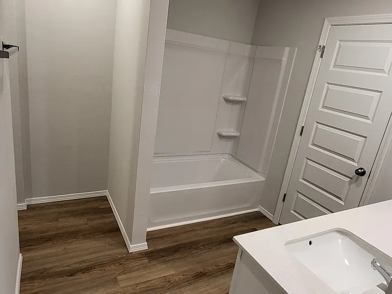 2215 W 31st Pl — Photo 21
