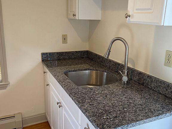 2nd image of 31 Russell St #2E
