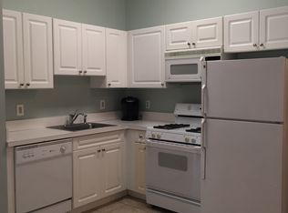 20 Whippoorwill Rd E APT 1A, Armonk, NY 10504