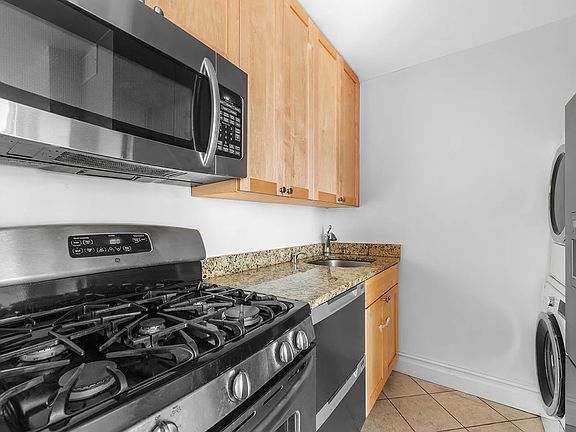 4th image of 235 W 102nd St #2EF