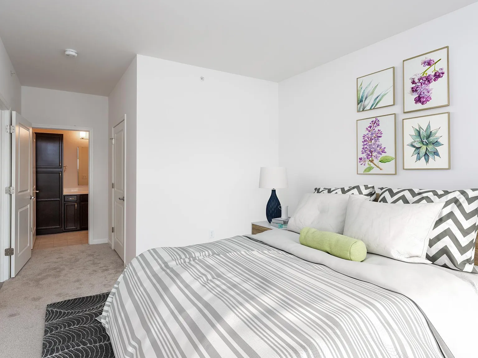 Hidden Creek Apartments — Photo 4