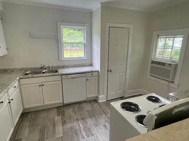 206 S Depot St — Photo 15